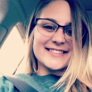 Meet your Posher, Olivia